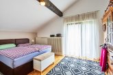 Außergewöhnliche Doppelhaushälfte in Split-Level-Bauweise in Sankt Augustin-Birlinghoven - Schlafzimmer 2